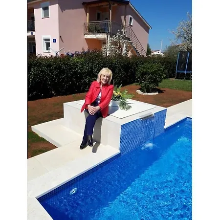 別荘 In Pore With Swimming Pool *