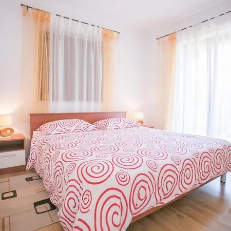 In Pore With Swimming Pool Holiday home Porec